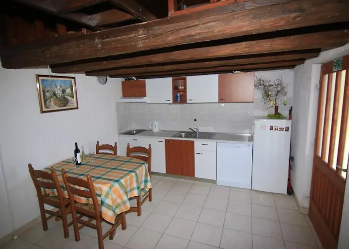 House With A Parking Space Bol, Brac - 2894