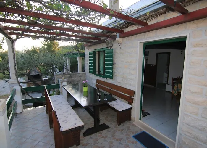 House With A Parking Space Bol, Brac - 2894 Ferienhaus Bol