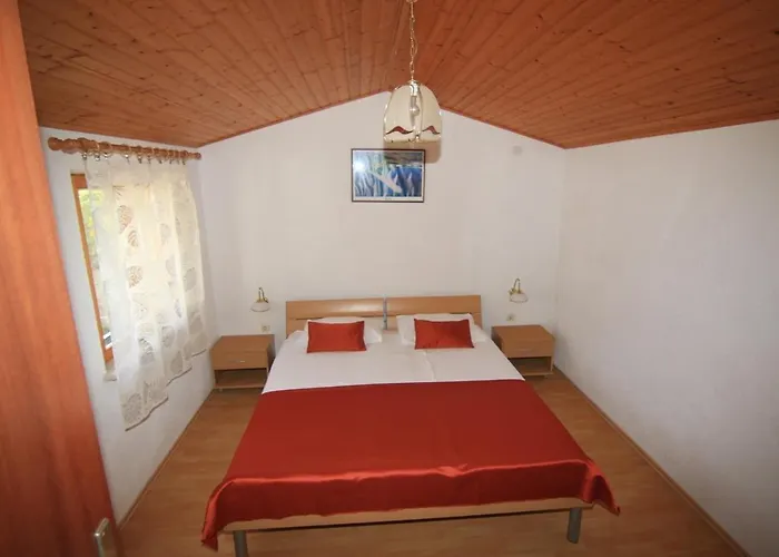 Ferienhaus House With A Parking Space Bol, Brac - 2894 Bol