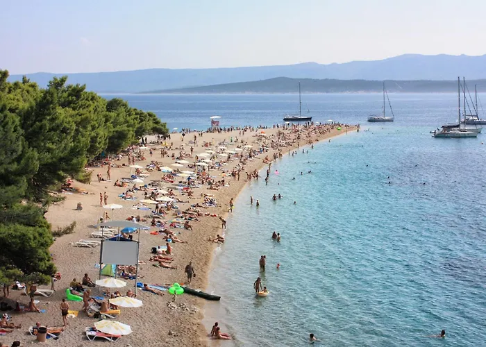 House With A Parking Space Bol, Brac - 2894 *